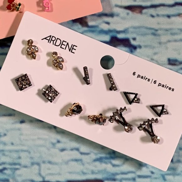 2 Packs of Ardene Earrings - Picture 3 of 3